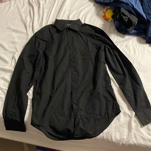 Slightly used. Casual long sleeves